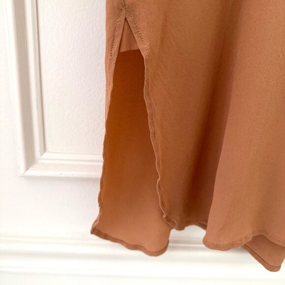 Agnona 100% Silk Tan Button-Up Blouse in Tan Sz Medium, NWT - Picture 2 of 12